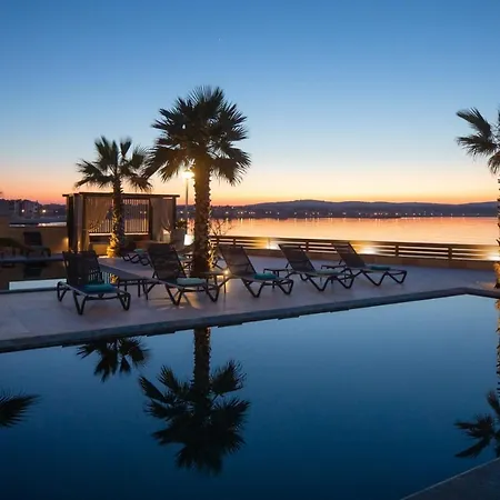 In With Sea View, Terrace, Air Conditioning, Wifi 5176-6 Appartamento